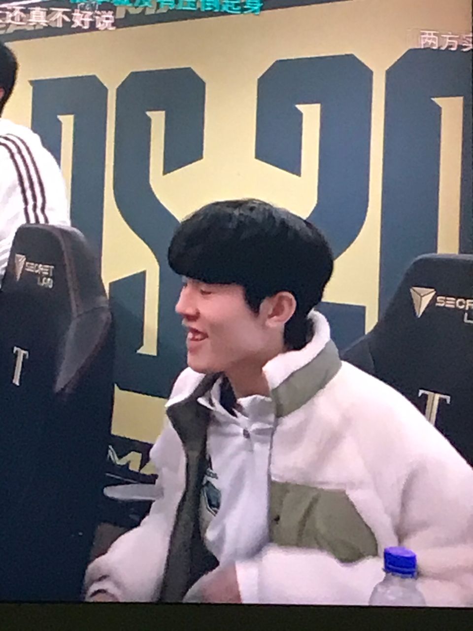 赛伊始便显 赛伊始便显